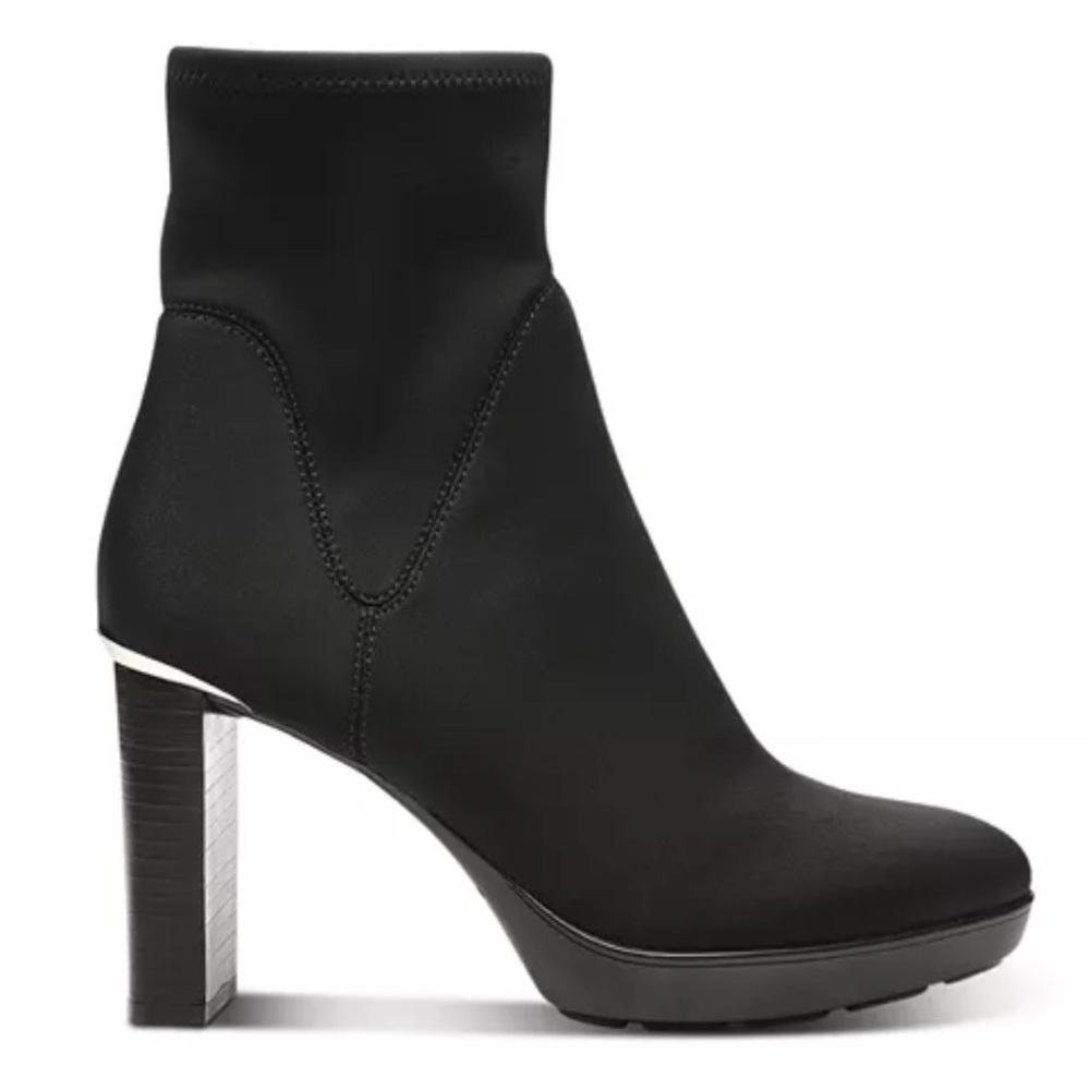Donald J. Pliner Black Empress High Heel Boot. Size 8.5. Almost new condition.